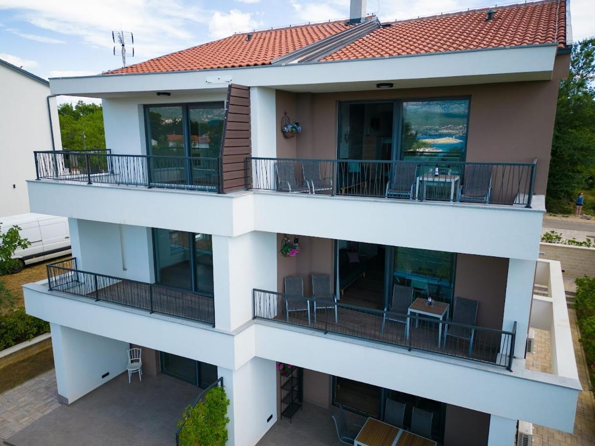 Vila Primorka Apartmani Oleander Šilo Exterior foto