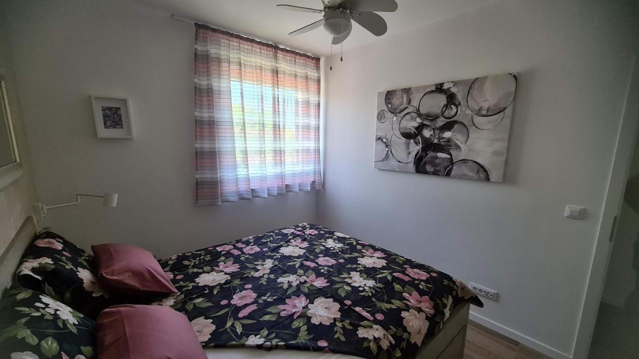 Vila Primorka Apartmani Oleander Šilo Exterior foto