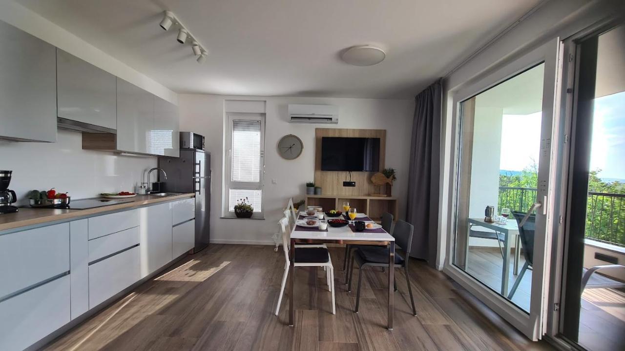 Vila Primorka Apartmani Oleander Šilo Exterior foto